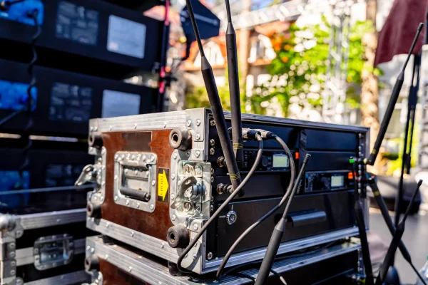 equipo-de-transporte-organizacion-del-espectaculo-equipo-de-concierto-cajas-especiales-con-tapones