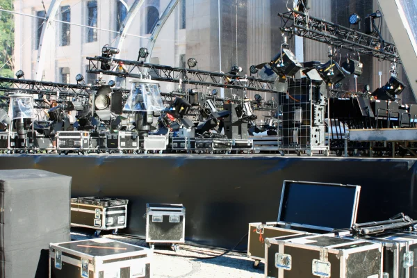 luces-de-escenario-en-una-consola